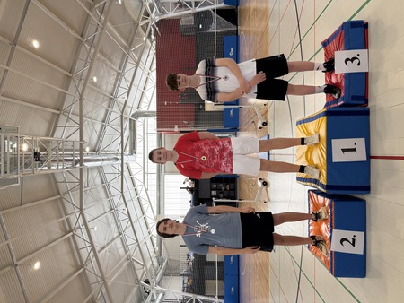 NELICENCIRANI STAREJŠI UČENCI